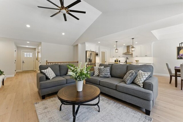 18 Nicols Way Unit 18, Easthampton, MA 01027