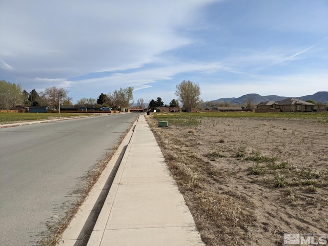 Listing photo 2 for 907 S Whitacre St, Yerington NV 89447