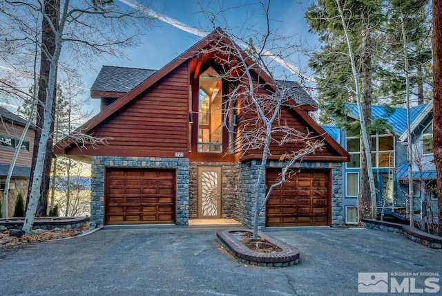 view of front facade with a garage