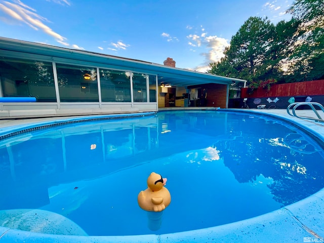 view of swimming pool