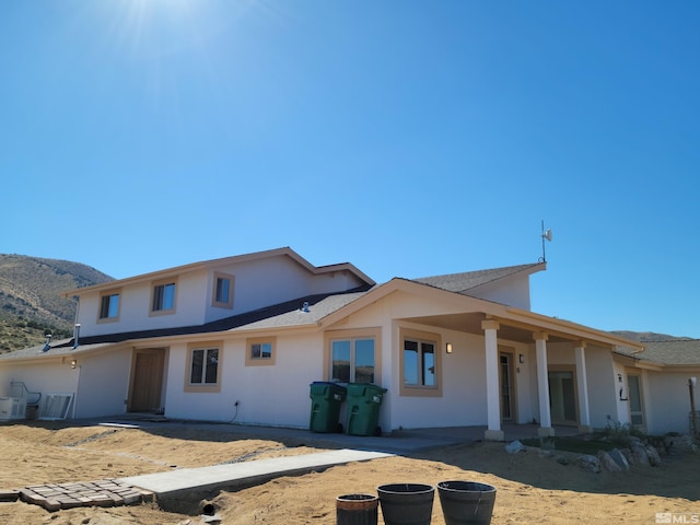 view of front facade