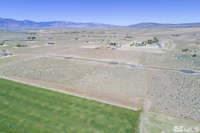 Listing photo 3 for 2421 Blaze Ct, Gardnerville NV 89410