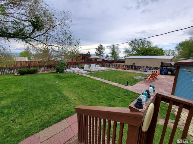 view of yard featuring a patio