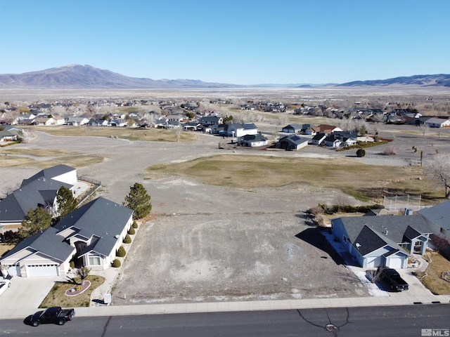 Listing photo 2 for 516 Wedge Ln, Fernley NV 89408