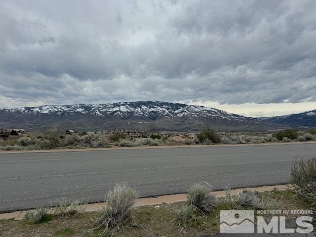 Listing photo 3 for 8601 Eagle Chase Trl, Reno NV 89523