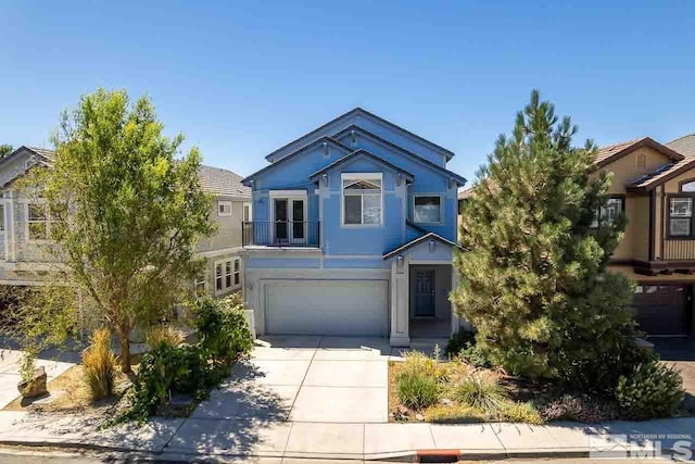 view of front facade featuring a garage