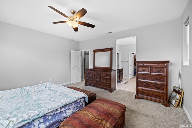 laundry room with independent washer and dryer