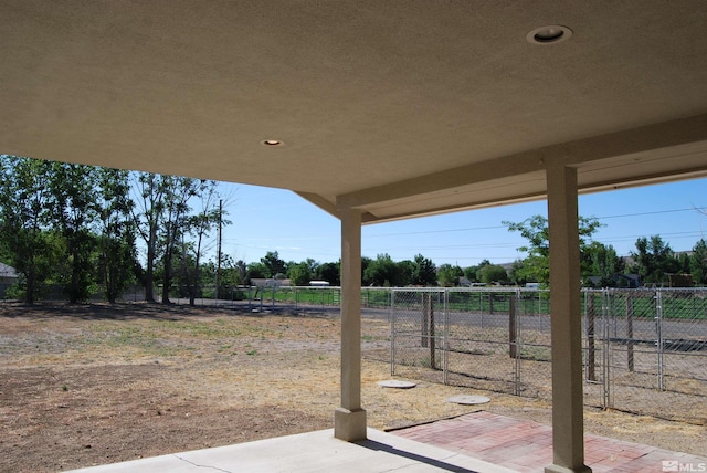 view of yard featuring a patio area