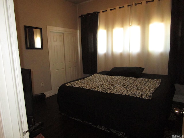 bedroom featuring a closet