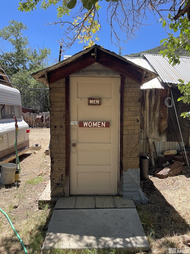 view of outbuilding