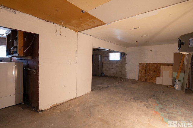 basement featuring washer / clothes dryer