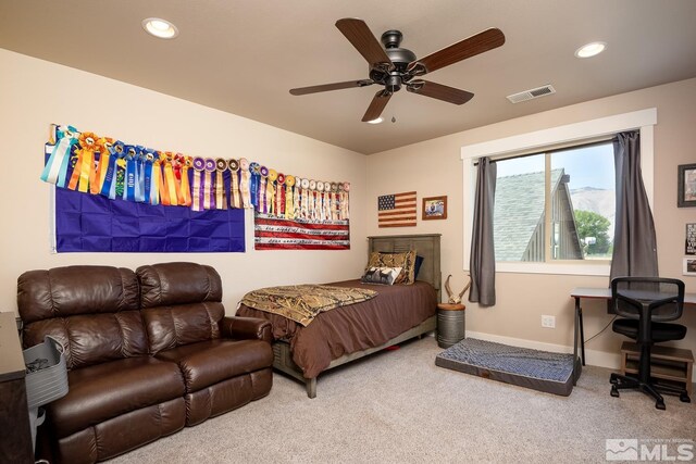 bedroom with carpet flooring and ceiling fan