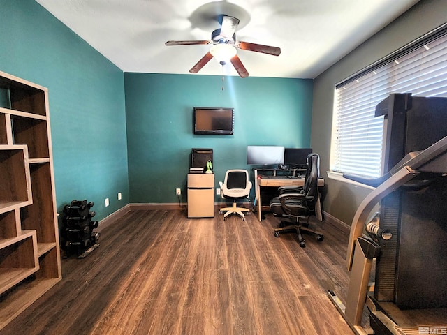 office area with ceiling fan, wood finished floors, and baseboards