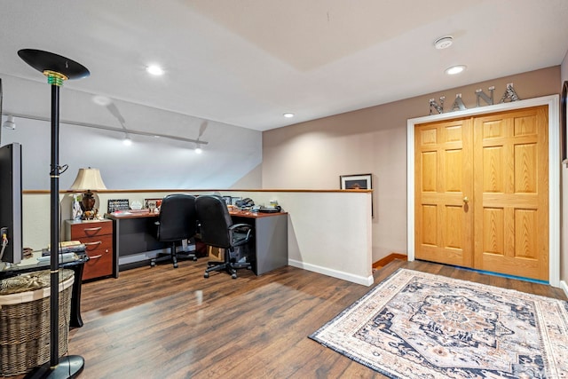 office area featuring dark wood-style floors, baseboards, and recessed lighting