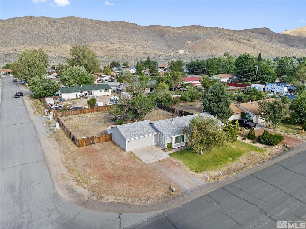 bird's eye view featuring a mountain view