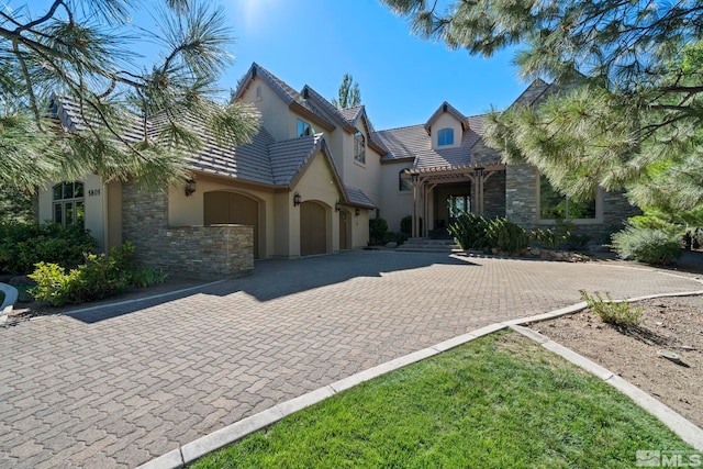 view of front of home featuring a garage