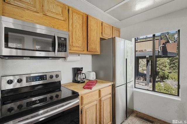 kitchen featuring stainless steel appliances