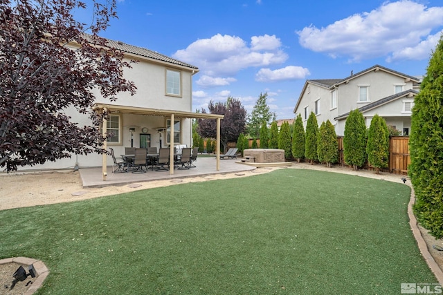 view of yard featuring a patio area