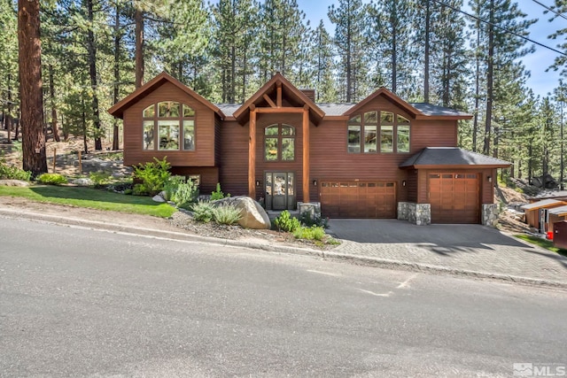 view of front facade featuring a garage