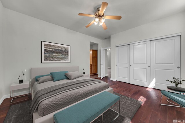 unfurnished living room featuring dark wood-type flooring, ceiling fan, and sink