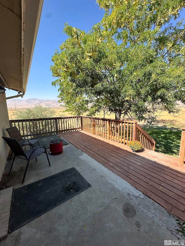 view of patio featuring a deck