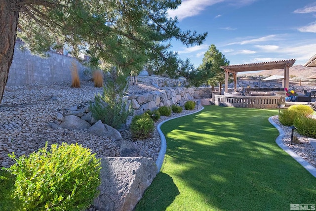 view of yard with a pergola