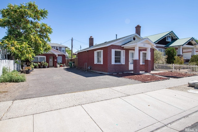 view of front of property