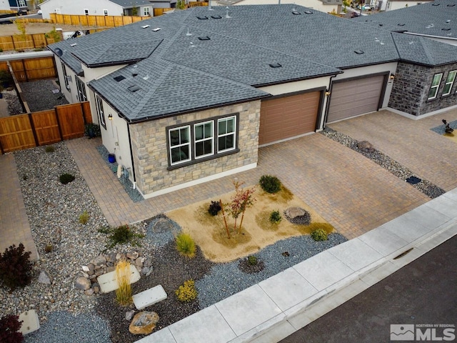 view of front facade featuring a garage