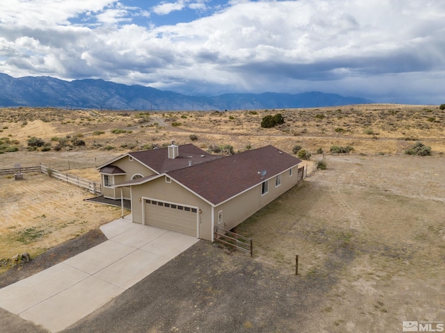 view of front of property featuring a mountain view