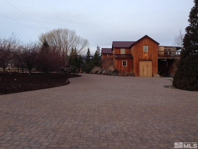 view of front of property featuring a garage