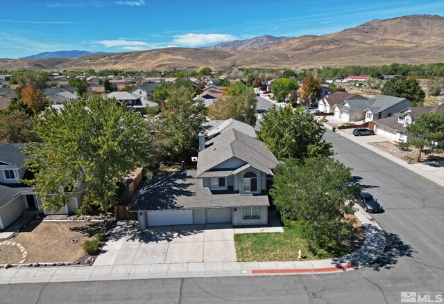 bird's eye view featuring a mountain view