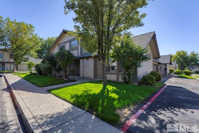 view of front of house with a front yard