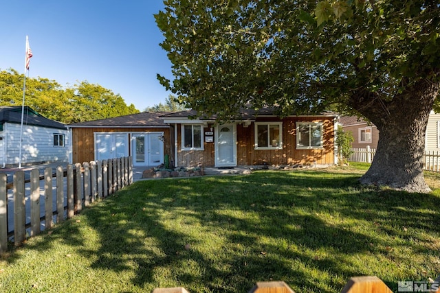 view of front of house with a front yard