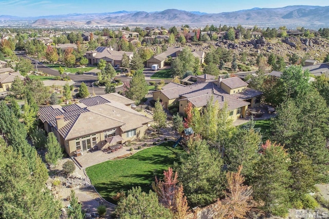 bird's eye view with a mountain view