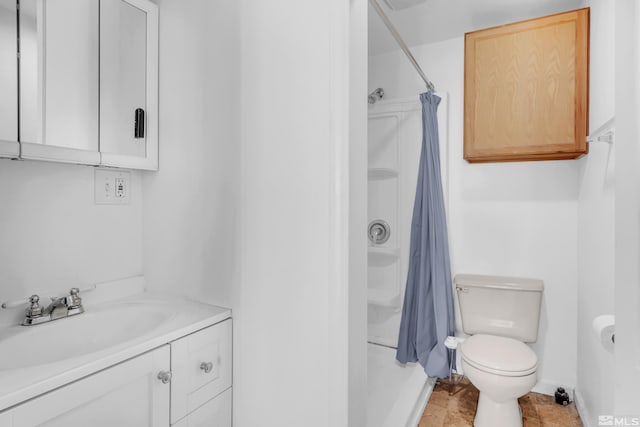 full bathroom featuring vanity, toilet, and shower / bathtub combination with curtain