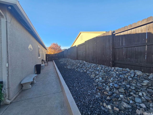 view of yard with a patio area