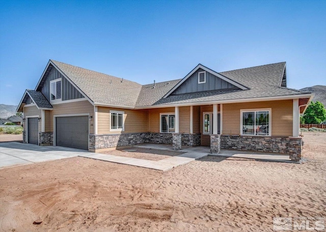 craftsman-style house featuring a garage