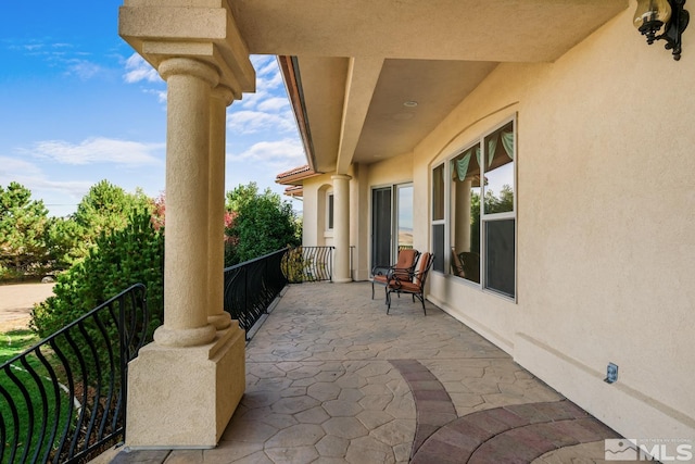 view of patio / terrace with covered porch