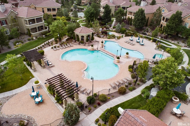 view of swimming pool