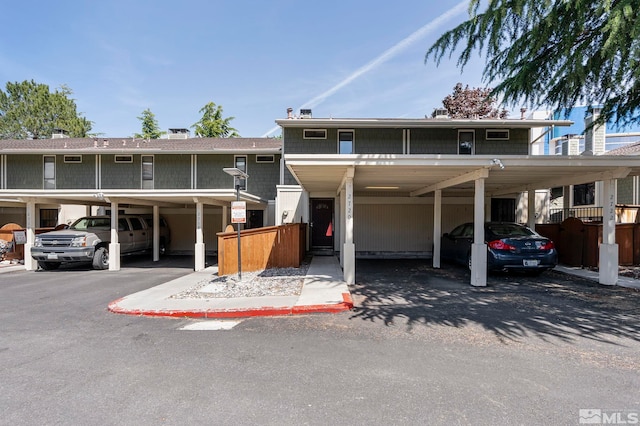 view of front of property