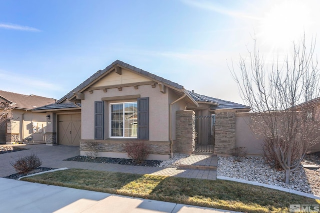 view of front of house featuring a garage