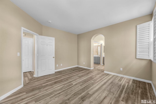 empty room featuring light hardwood / wood-style flooring