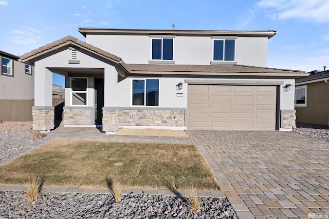 view of front property featuring a garage