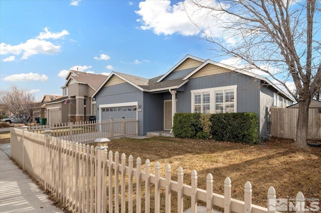 view of front facade with a garage