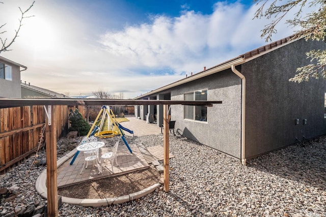 view of yard featuring a patio area