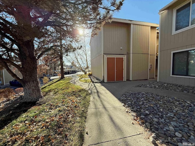 view of outbuilding