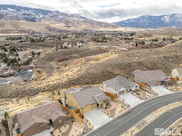 bird's eye view featuring a mountain view