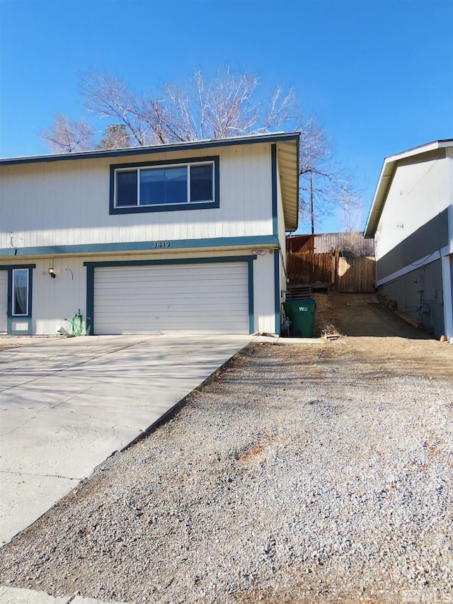 view of front facade featuring a garage