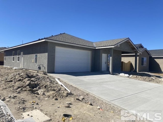 view of front facade featuring a garage