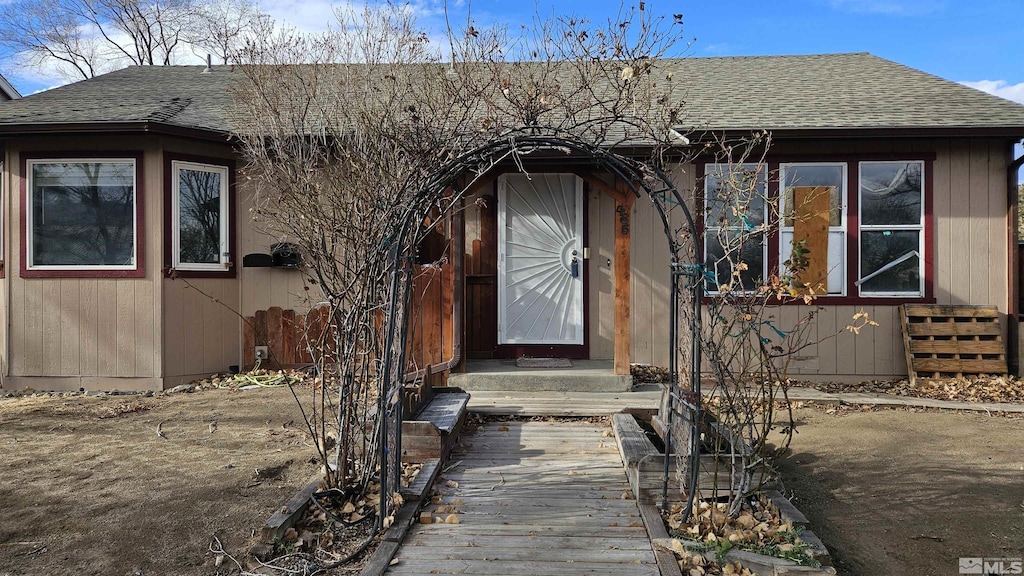 view of entrance to property